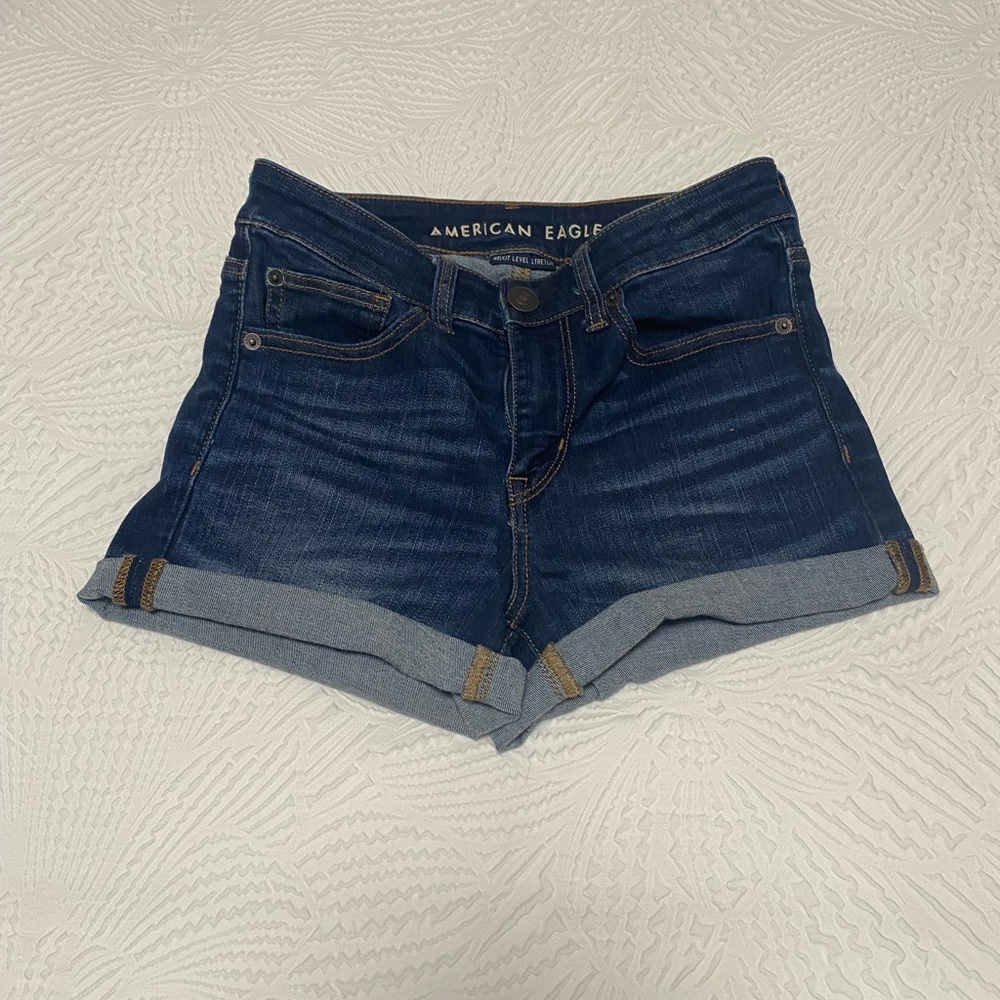 COPY - AMERICANS EAGLE SIZE 2 STRETCH SHORTS; JEAN SHORTS